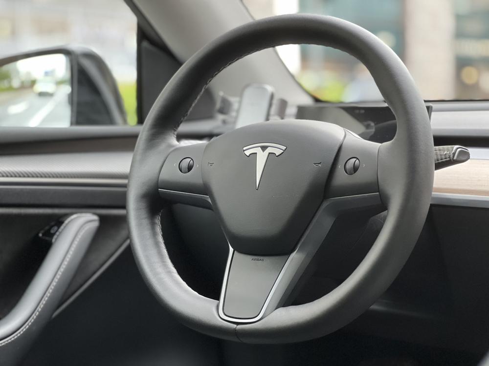 Tesla Model Y 2021 #14 Tesla Model Y 2021 car image #14