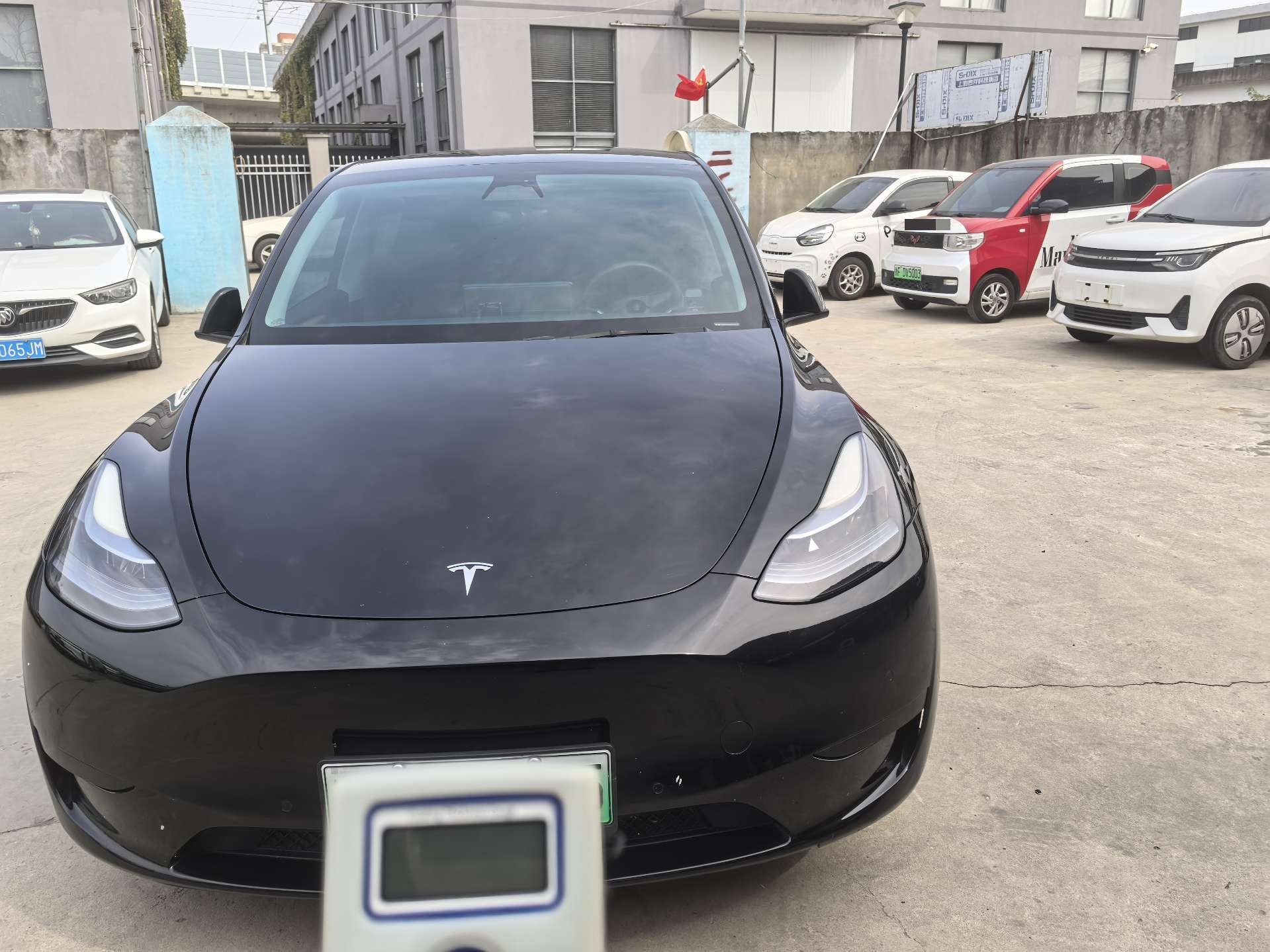 Tesla Model Y 2023 #2 Tesla Model Y 2023 صورة سيارة #2