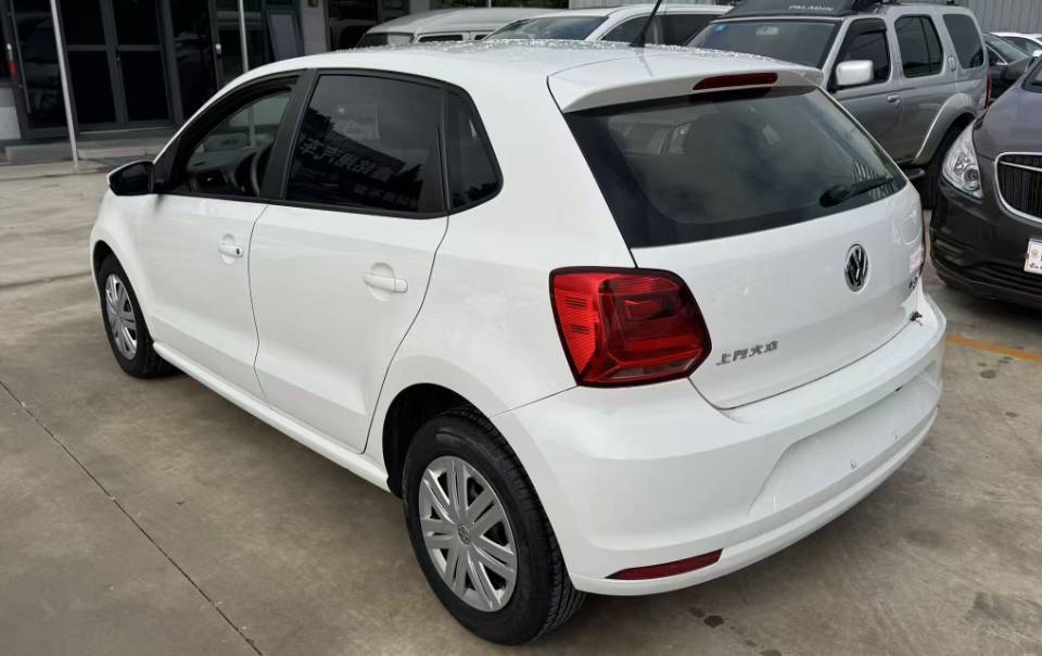 Volkswagen Polo 2019 car image #9
