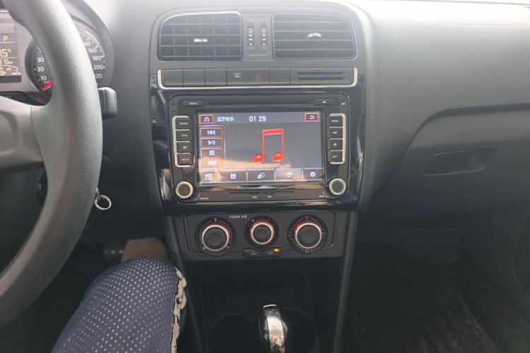 Volkswagen Polo 2016 #15 Volkswagen Polo 2016 car image #15