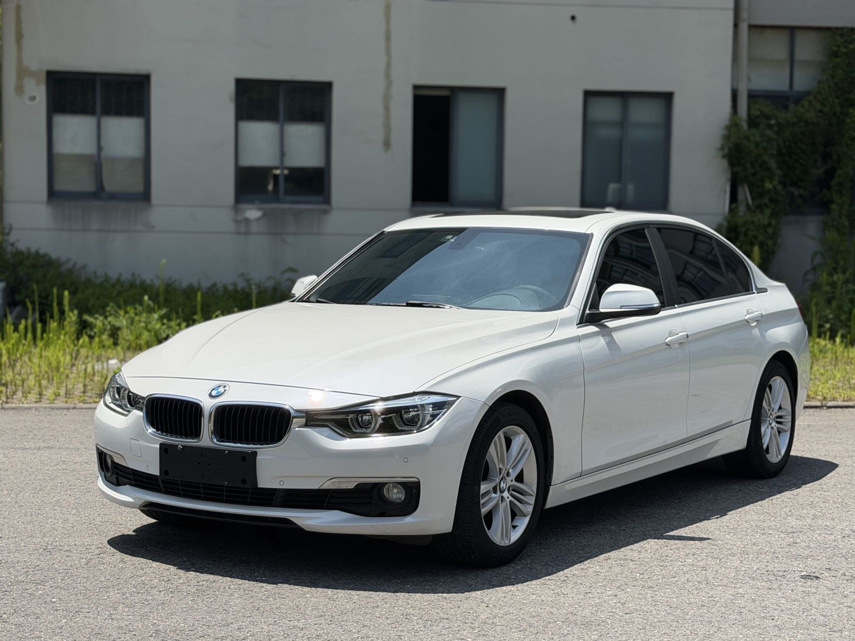 BMW 3 Series 2016 BMW 3 Series 2016 immagine di auto
