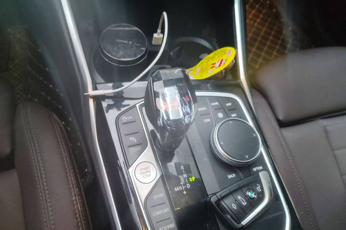 BMW 3 Series 2021 #27 BMW 3 Series 2021 صورة سيارة #27