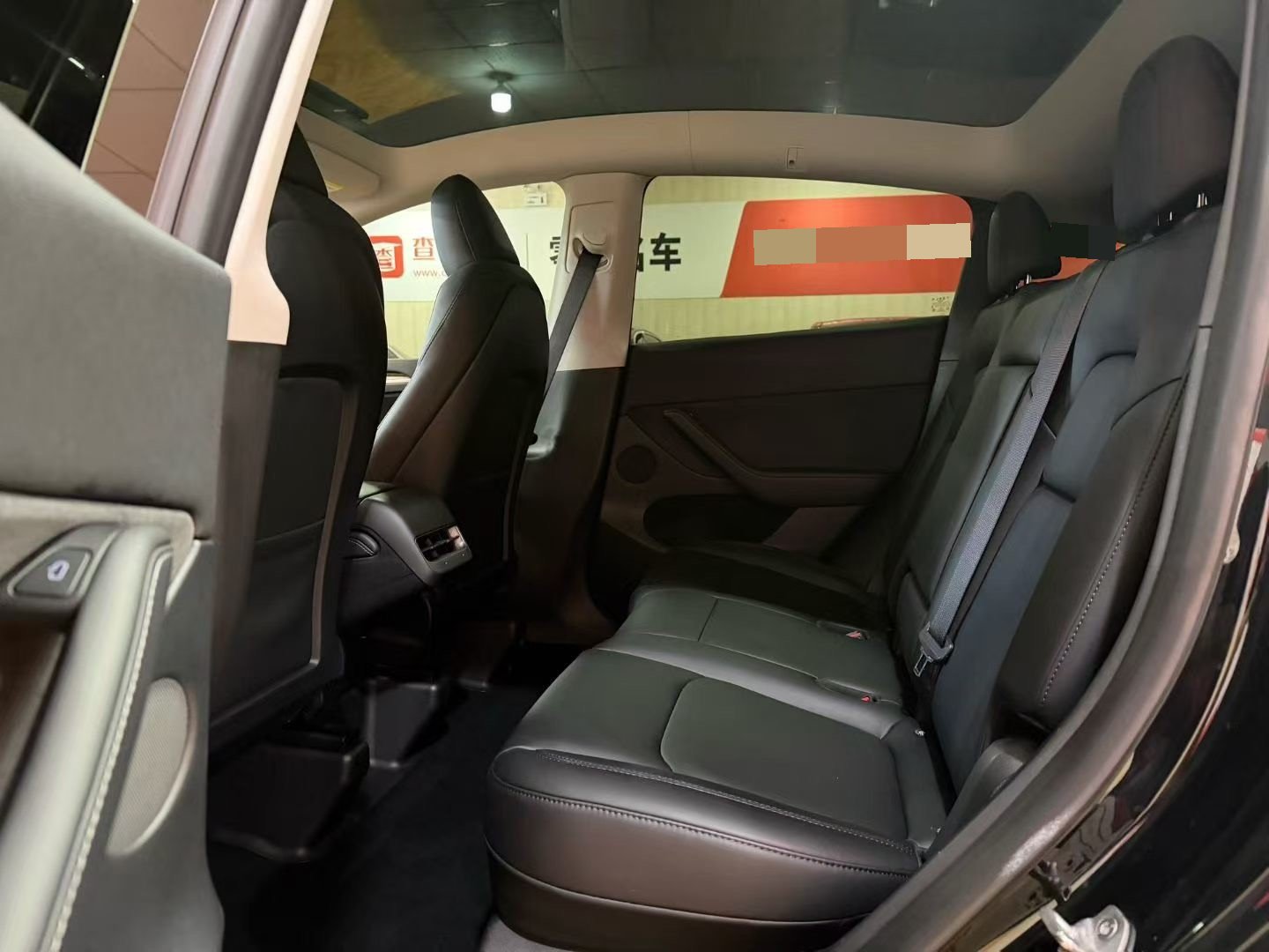 Tesla Model Y 2023 car image #7