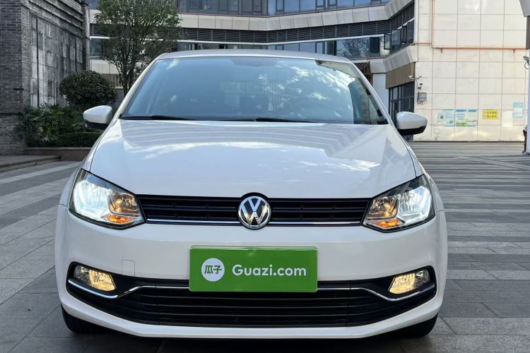 Volkswagen Polo 2016 car image #3