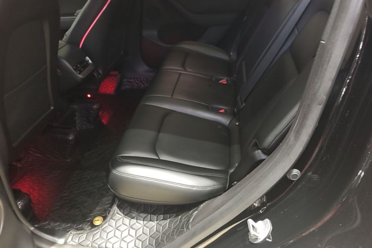 Tesla Model Y 2022 #17 Tesla Model Y 2022 car image #17