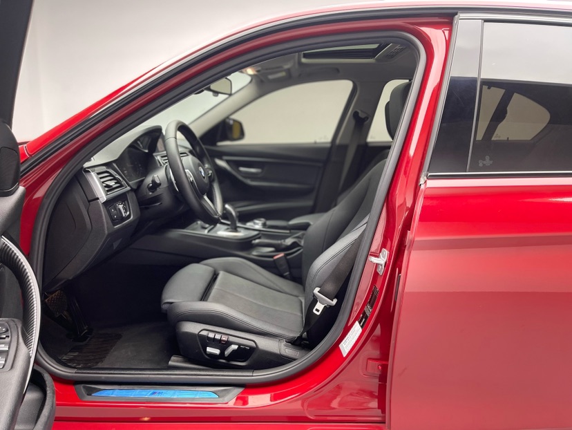 BMW 3 Series 2018 car image #5