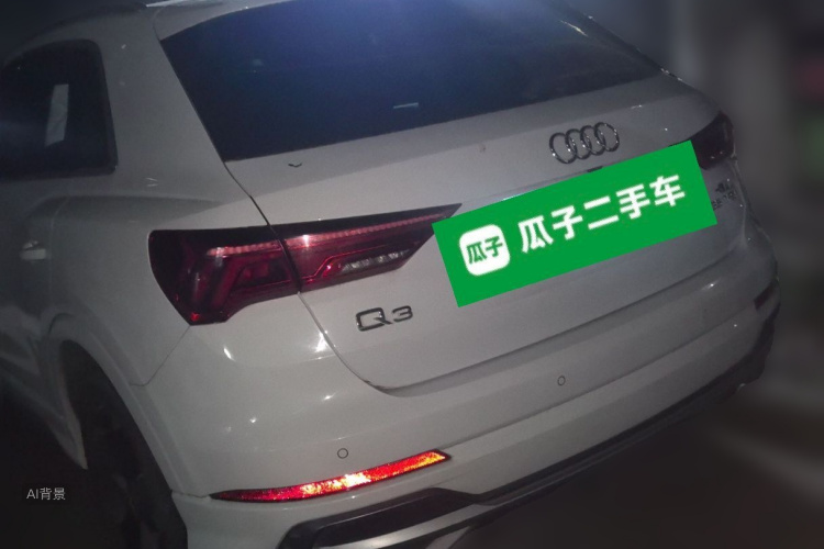 Audi Q3 2020 car image #5