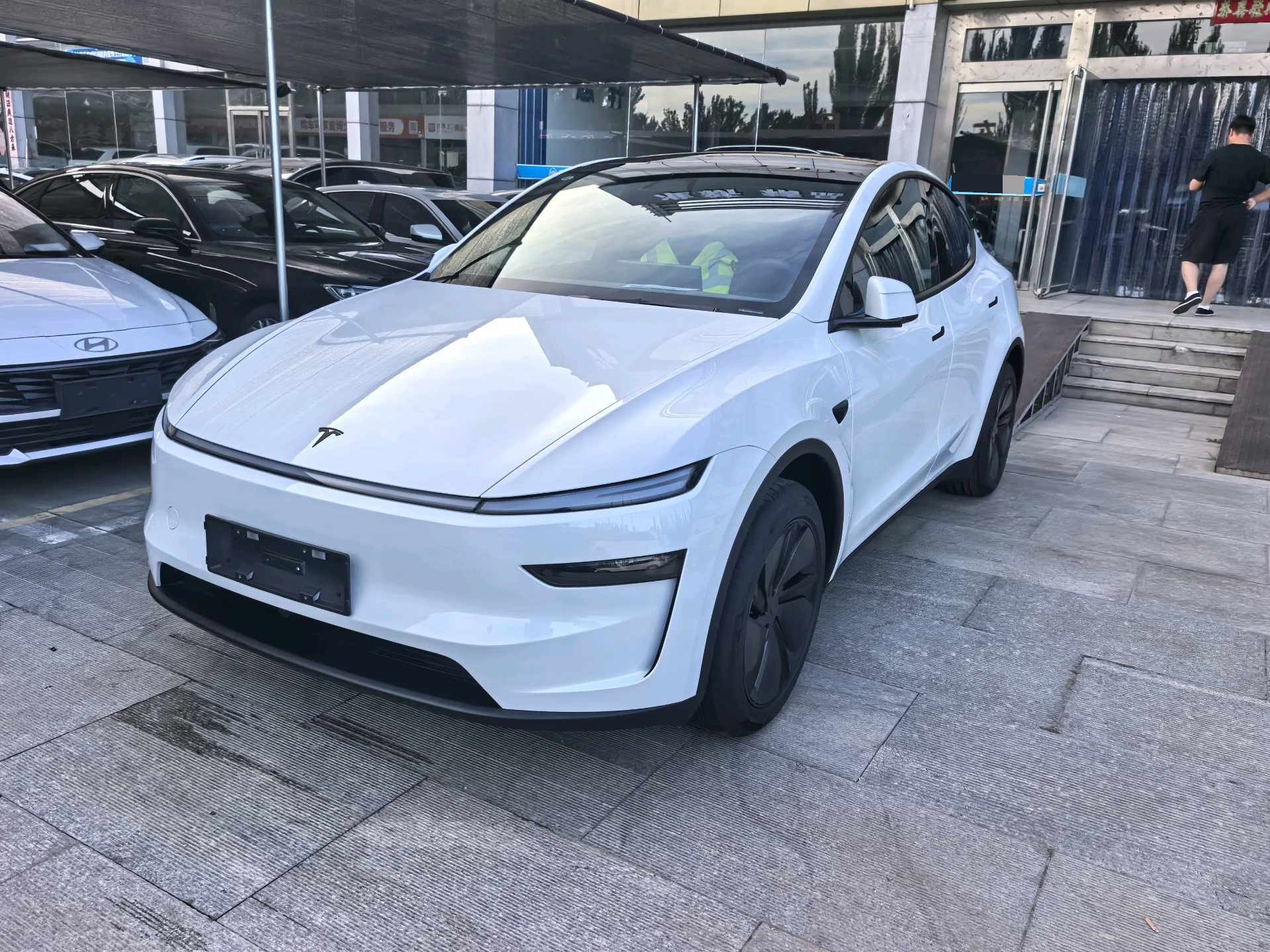 Tesla Model Y 2026 Tesla Model Y 2026 car image
