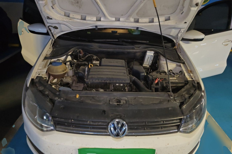 Volkswagen Polo 2018 car image #18