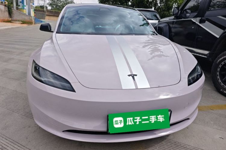 Tesla Model 3 2025 immagine di auto #3