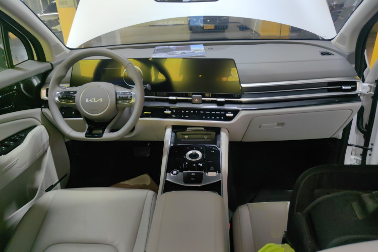 起亚 狮铂拓界 2025 汽车图片 #11