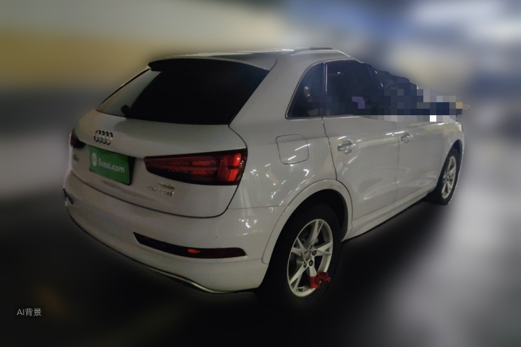Audi Q3 2018 car image #7