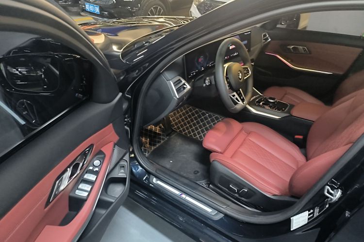 BMW 3 Series 2025 صورة سيارة #16