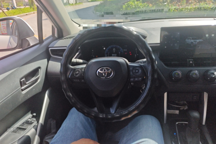 Toyota Corolla Cross 2024 car image #12