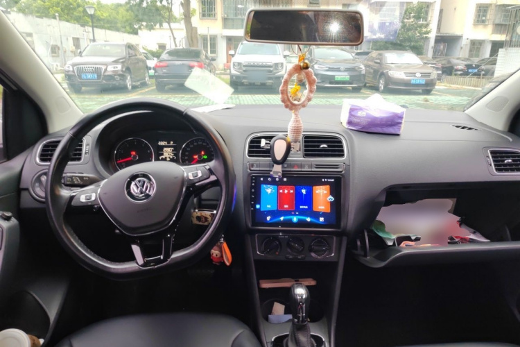 Volkswagen Polo 2018 car image #7