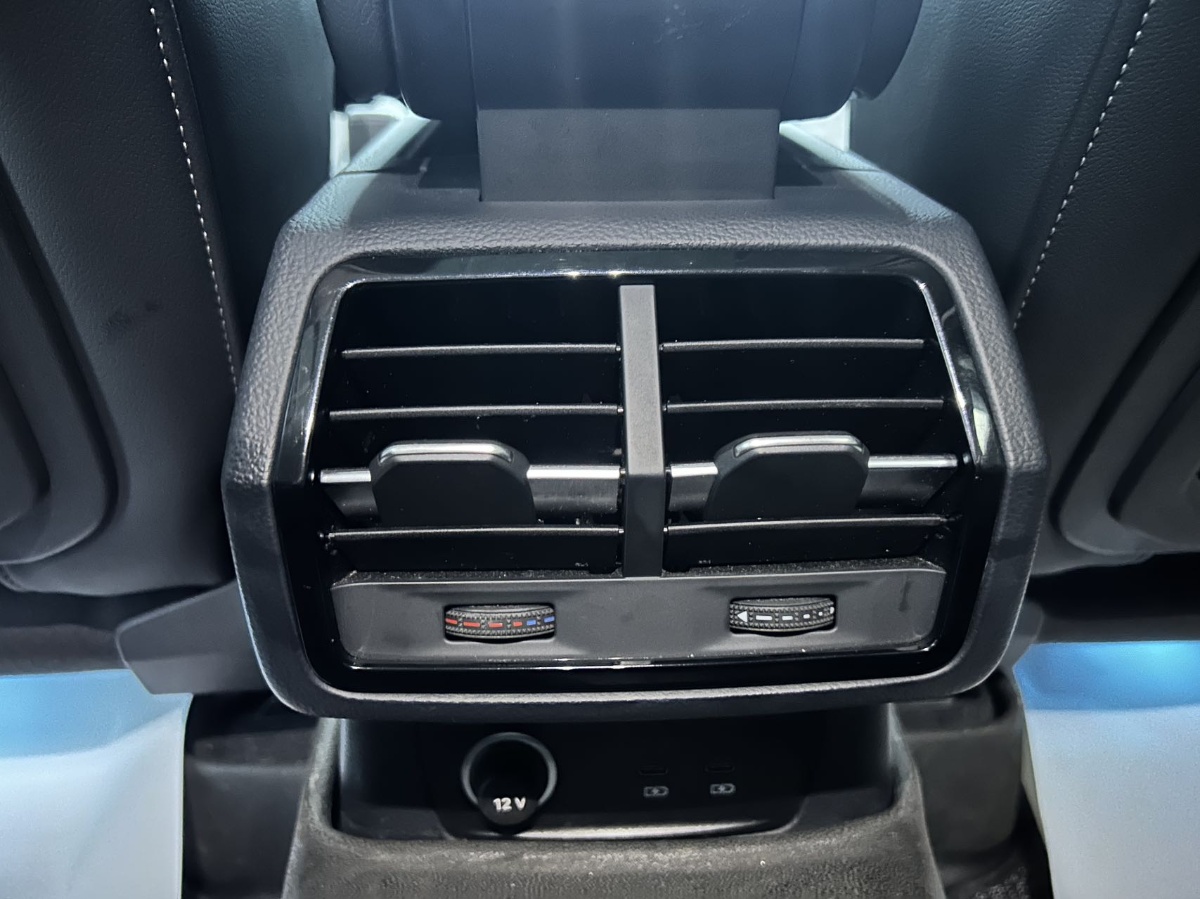 Audi Q3 2022 immagine di auto #12
