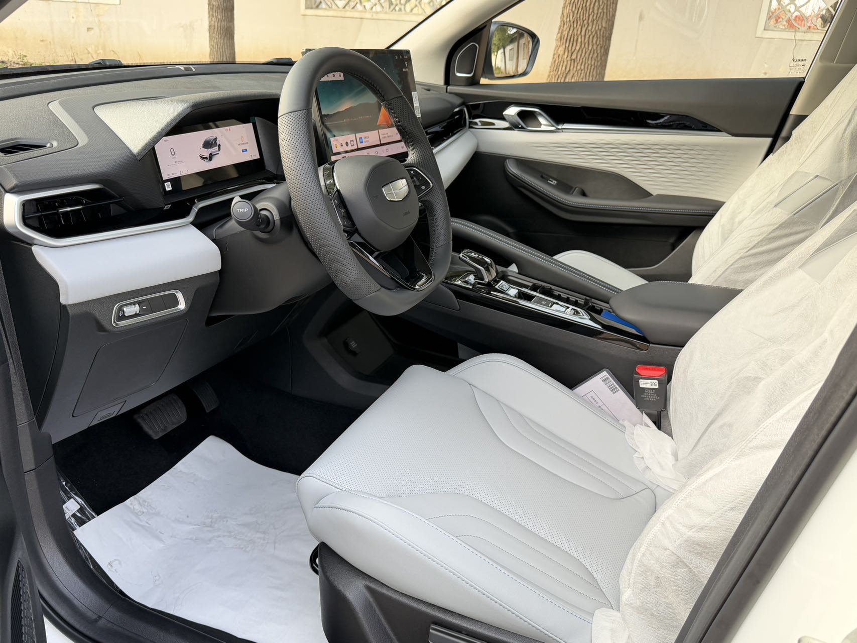 GEELY Coolray 2026 #4 GEELY Coolray 2026 immagine di auto #4