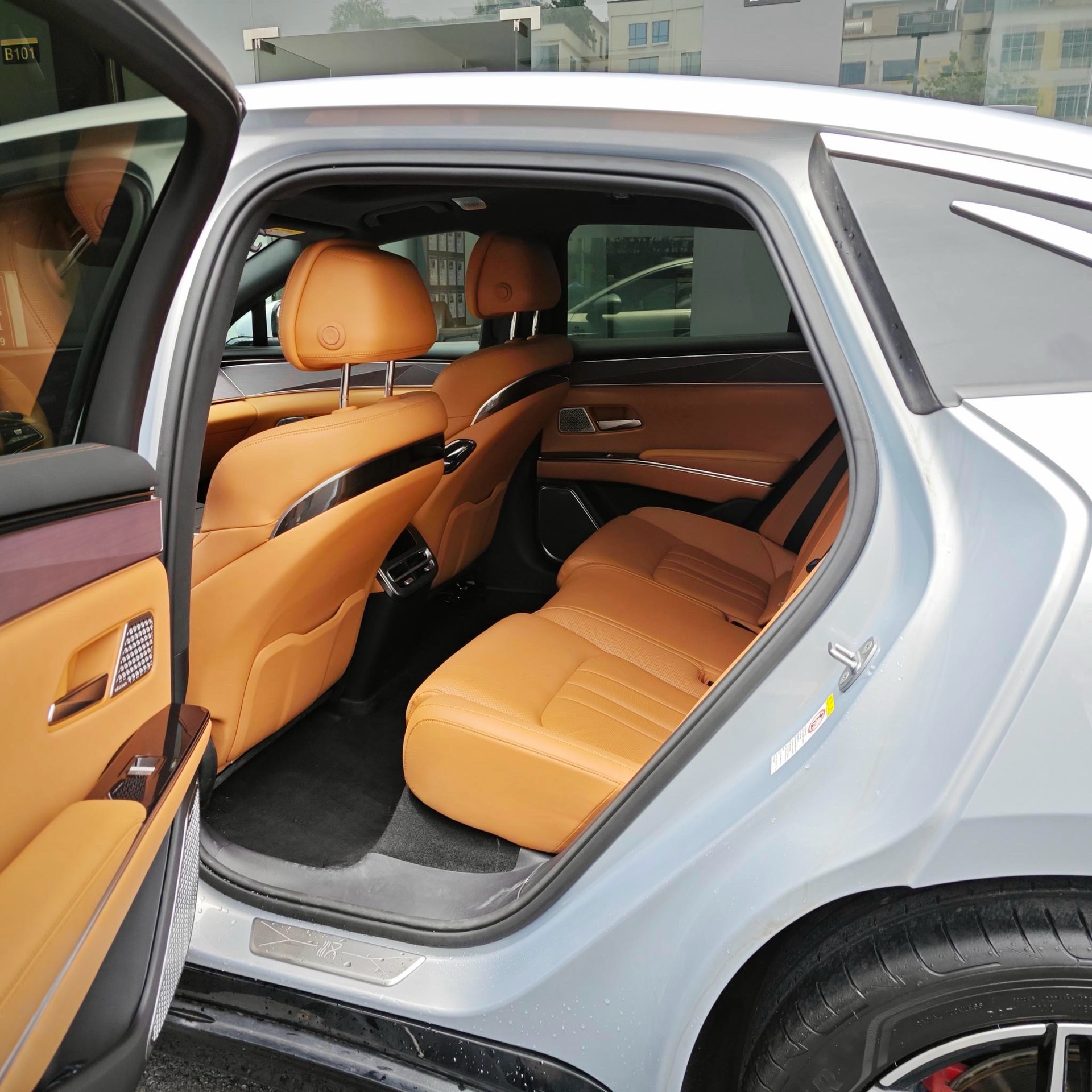 BYD HanL 2025 car image #4