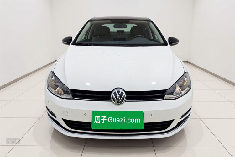 Volkswagen Golf 2017 car image #3