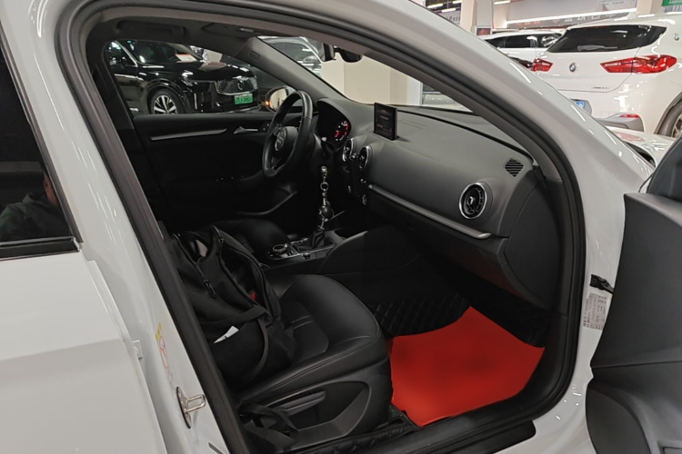 Audi A3 2021 immagine di auto #24