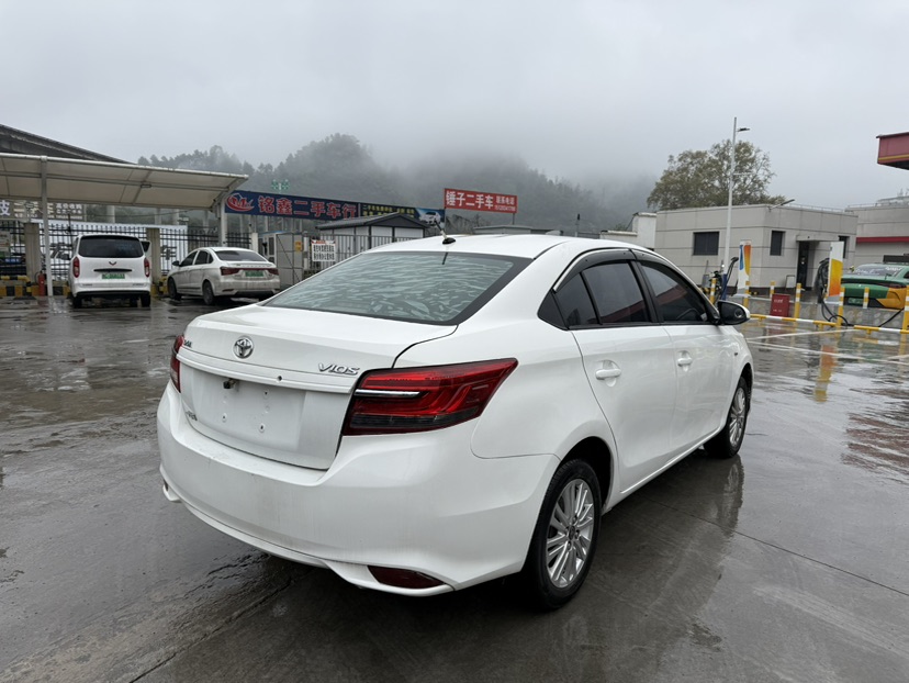 Toyota Vios 2018 imagen de coche #9