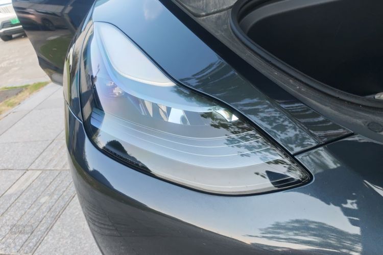 Tesla Model Y 2024 #8 Tesla Model Y 2024 car image #8