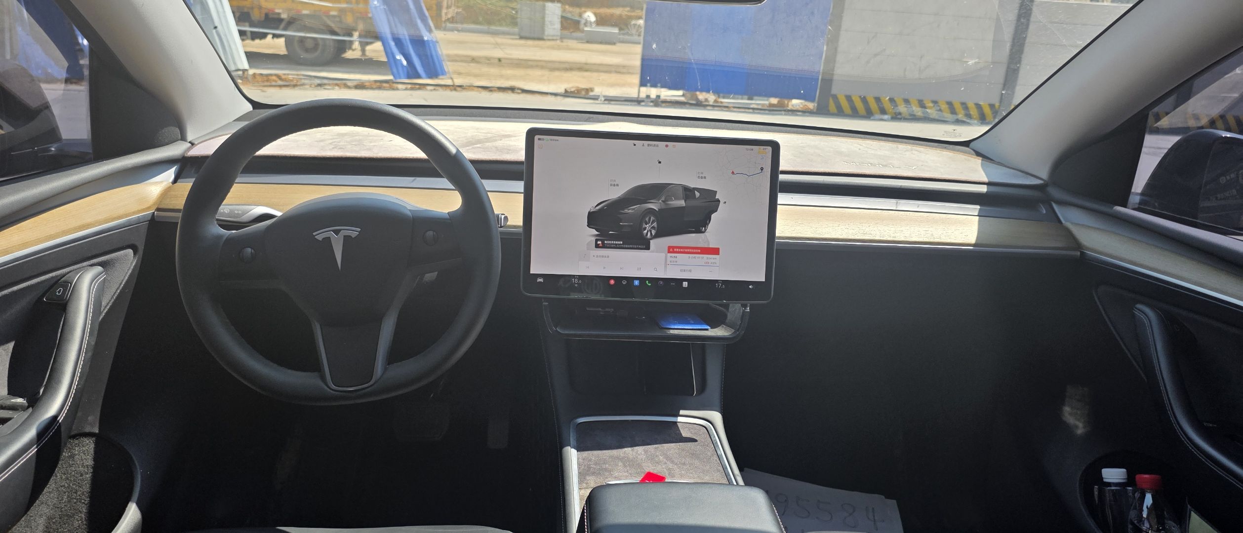 Tesla Model Y 2023 #6 Tesla Model Y 2023 car image #6