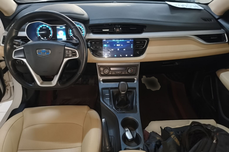 GEELY Emgrand 2018 car image #10