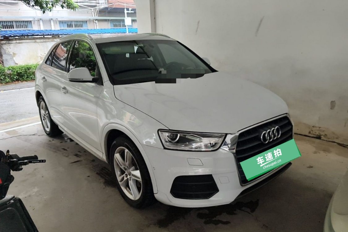 Audi Q3 2016 car image #2