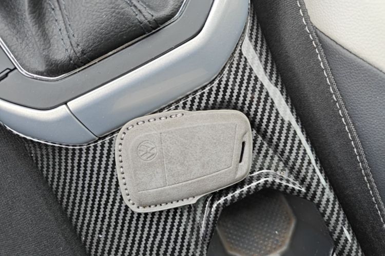 Volkswagen Polo 2021 car image #9