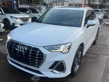 Audi Q3 2023 Audi Q3 2023 car image