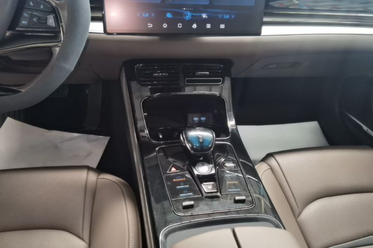 BYD Han 2022 car image #18