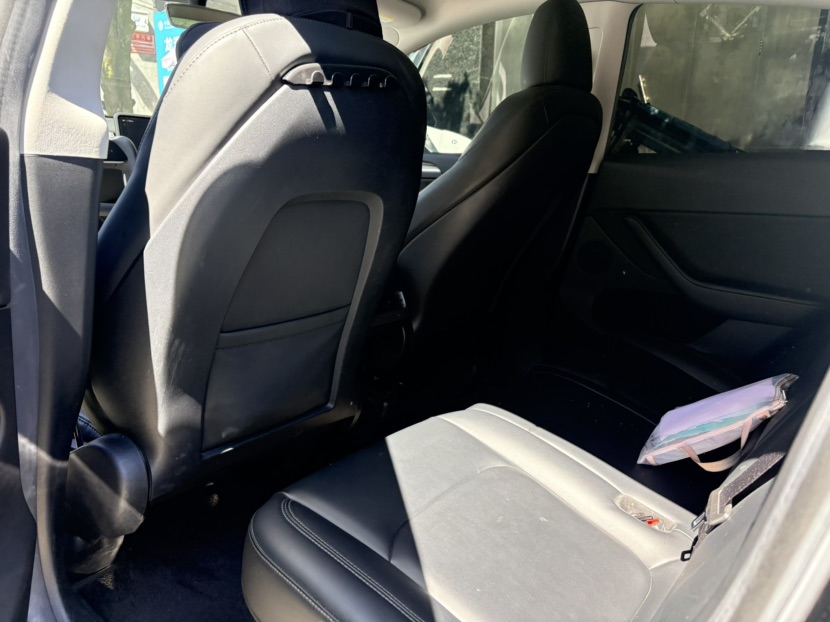Tesla Model Y 2023 #3 Tesla Model Y 2023 car image #3