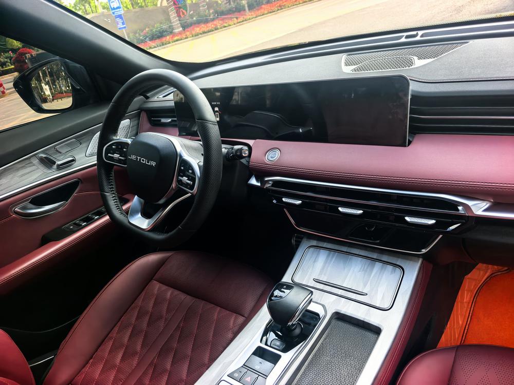 Jetour X70 PLUS 2024 car image #8