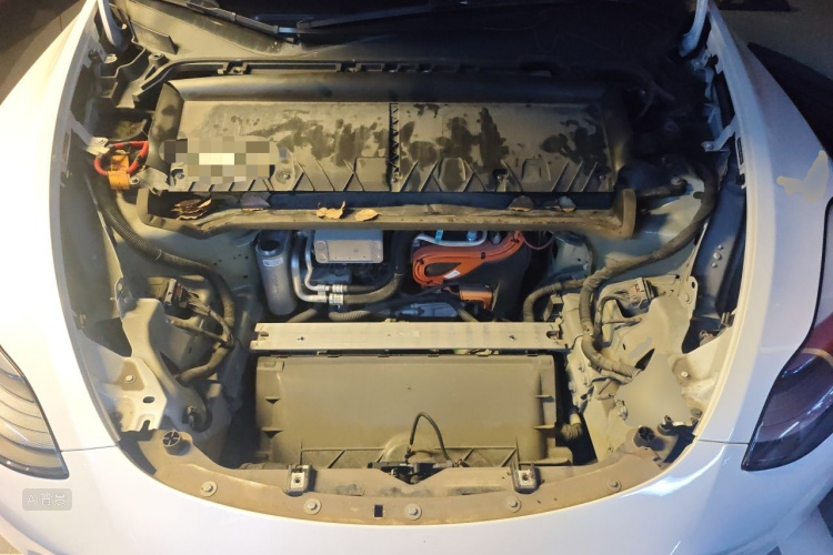 Tesla Model Y 2023 car image #22
