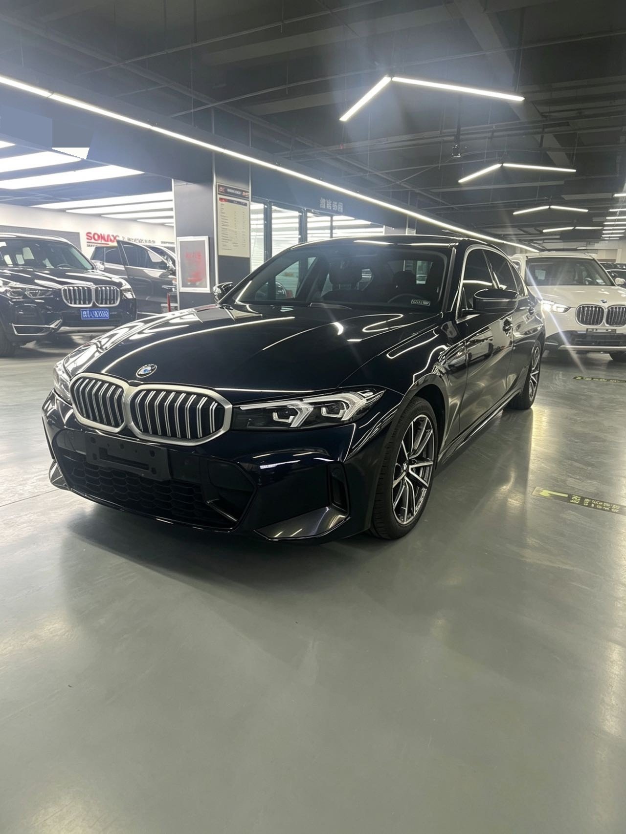 BMW 3 Series 2023 car image 