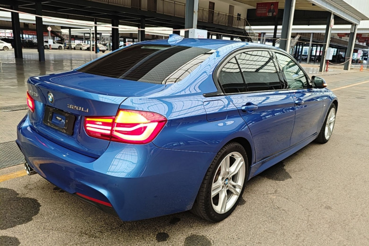BMW 3 Series 2018 #5 BMW 3 Series 2018 car image #5