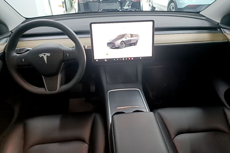 Tesla Model Y 2022 image de voiture #11