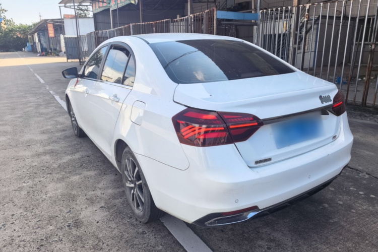 GEELY Emgrand 2019 #7 GEELY Emgrand 2019 car image #7