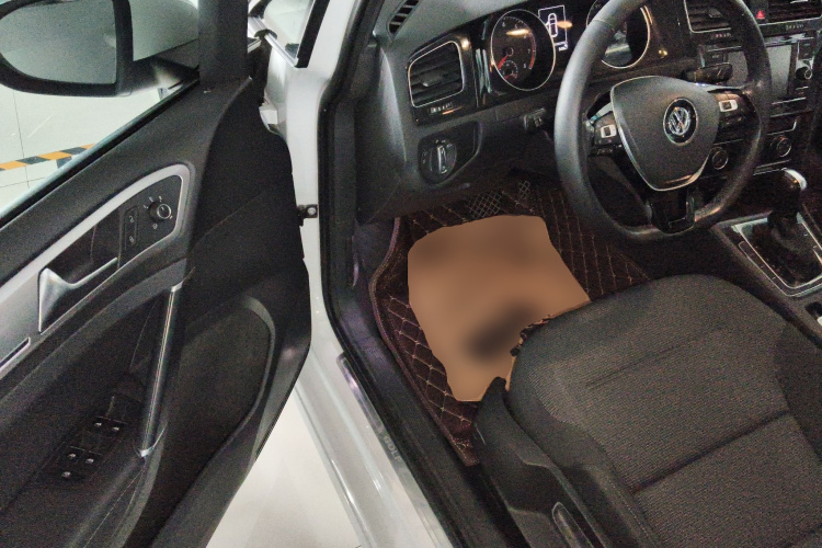 Volkswagen Golf 2018 صورة سيارة #16