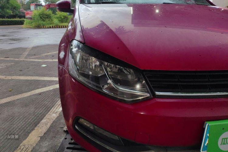 Volkswagen Polo 2015 car image #8