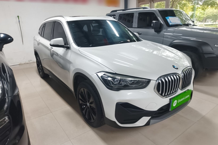 BMW X1 2019 #6 BMW X1 2019 صورة سيارة #6
