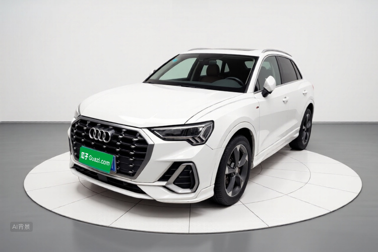 Audi Q3 2020 car image #2