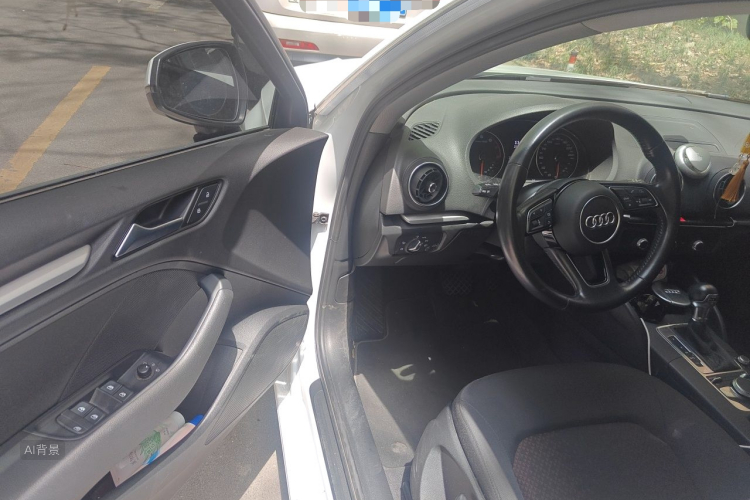 Audi A3 2018 car image #18