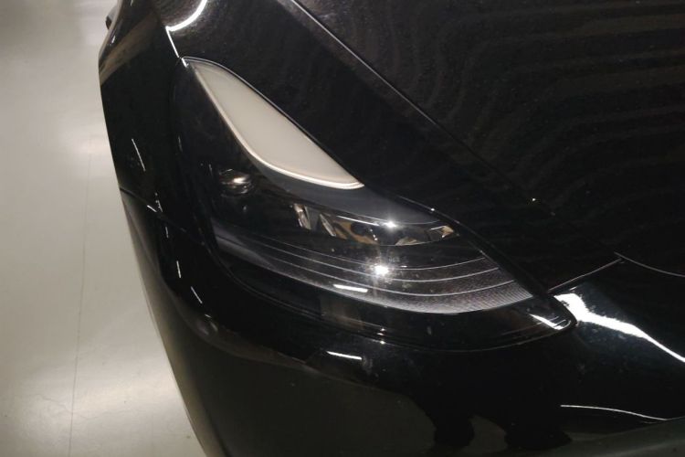 Tesla Model Y 2024 car image #5