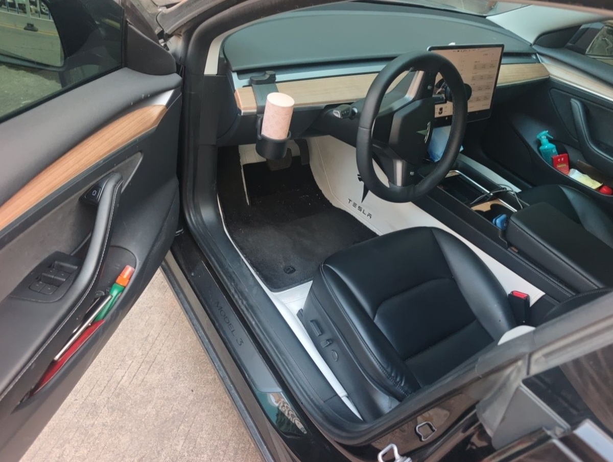 Tesla Model 3 2022 car image #3