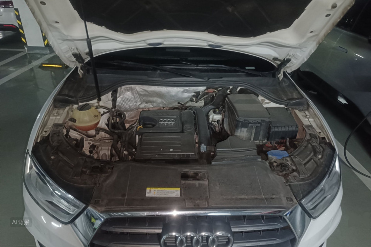 Audi Q3 2016 car image #22