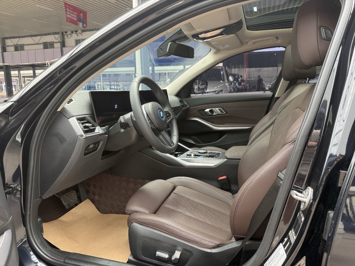 BMW i3 2023 car image #3