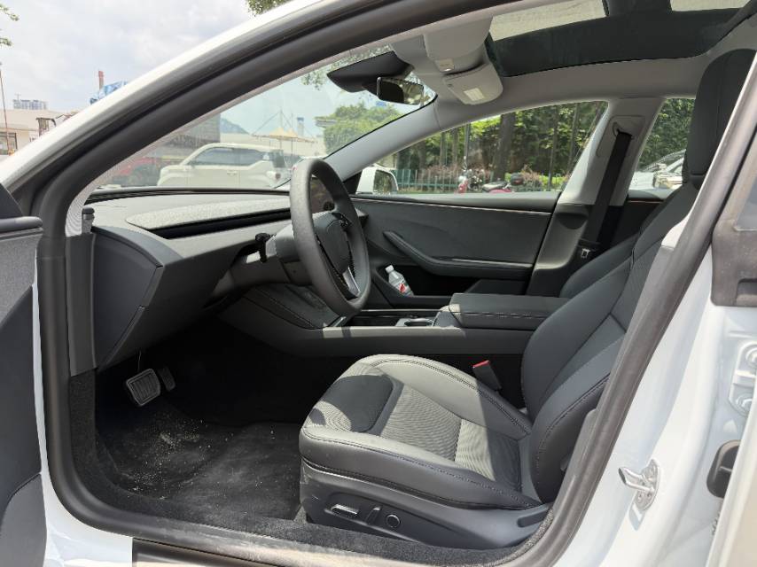 Tesla Model 3 2025 #8 Tesla Model 3 2025 car image #8
