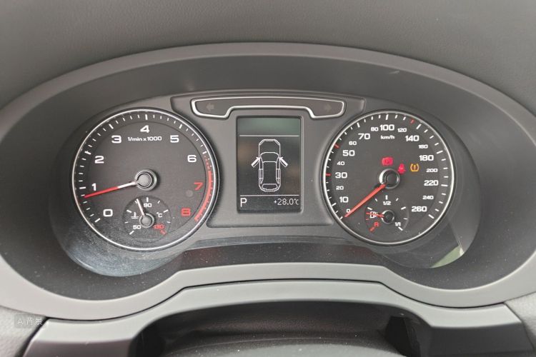 Audi Q3 2016 #13 Audi Q3 2016 car image #13